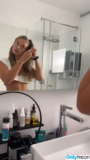 Camilla Nkenke / camillankenke nude photo #0075