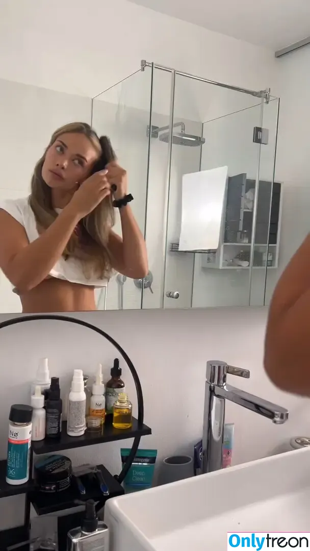 Camilla Nkenke nude photo #0075 (camillankenke)