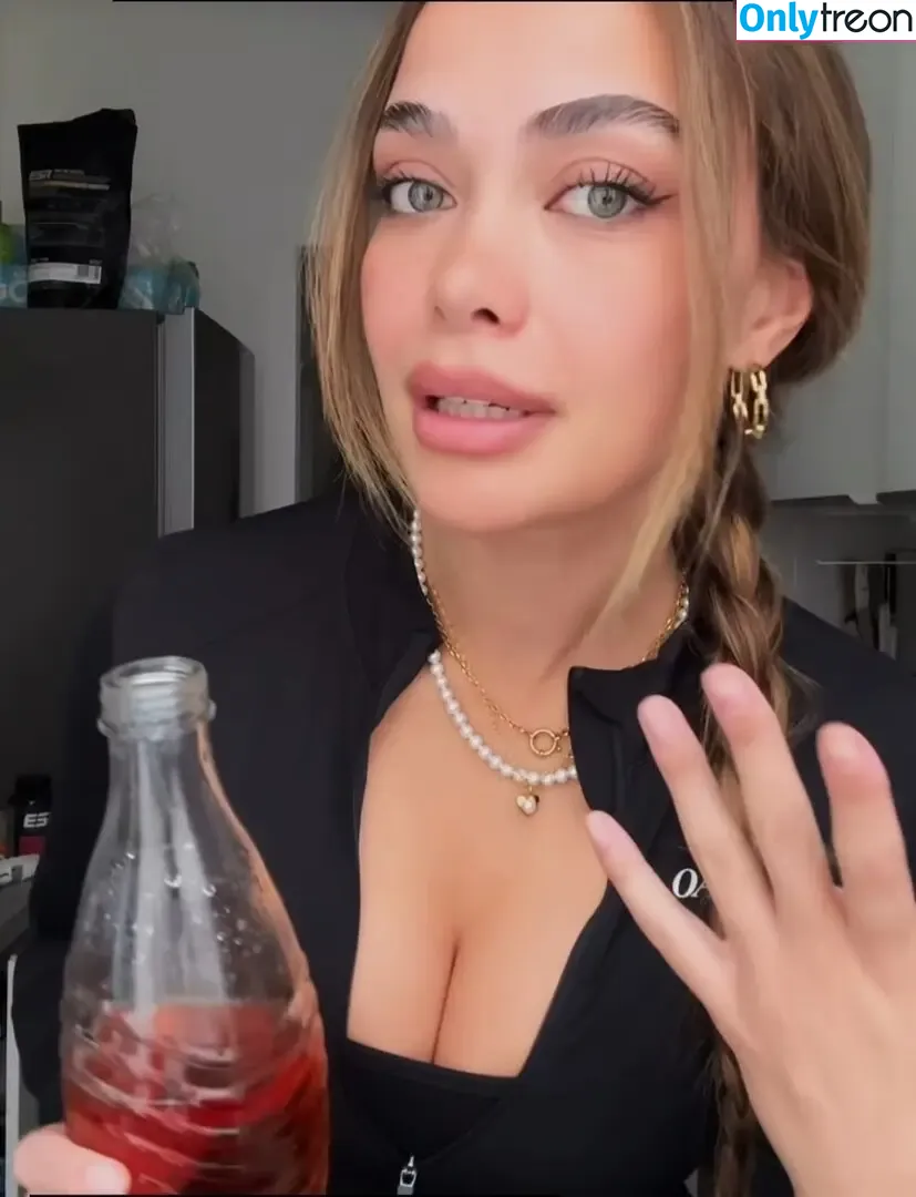 Camilla Nkenke nude photo #0301 (camillankenke)