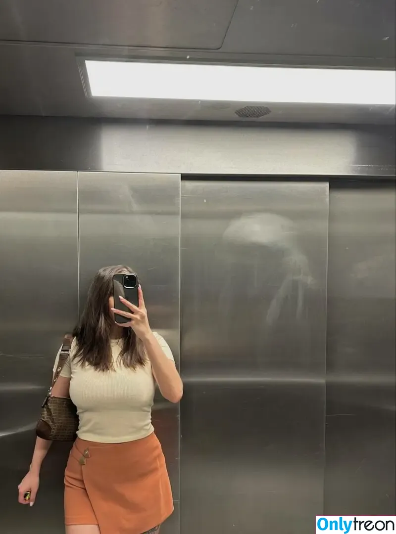 Camilla nude photo #0213 (SpicyCammy / cami2spicy / flinnywinny / realcamillaara)