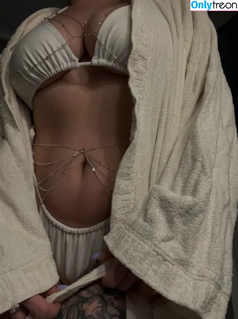 Camilla nude photo #0229 (SpicyCammy / cami2spicy / flinnywinny / realcamillaara)