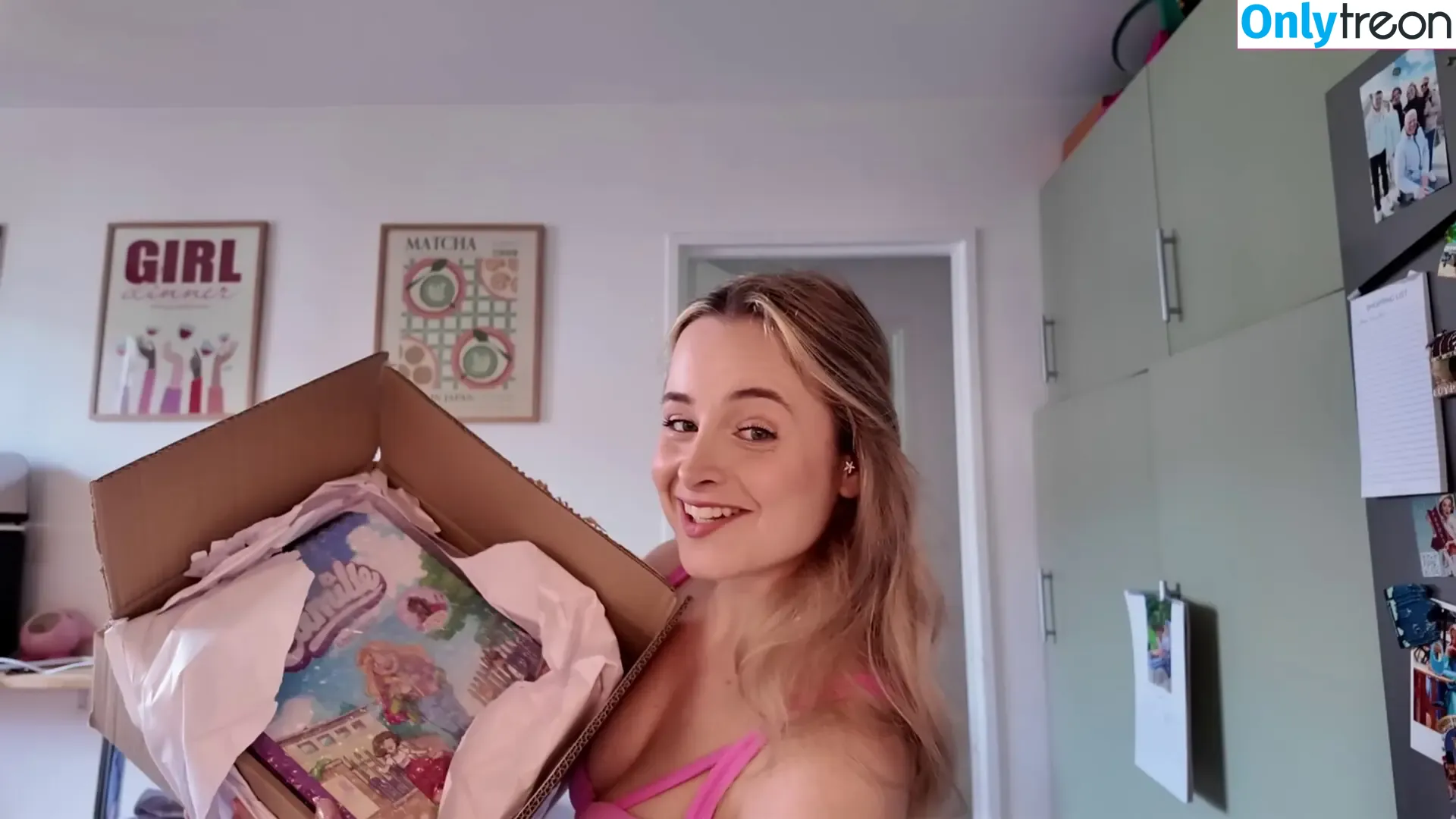 Camille LV nude photo #0148 (CamilleLvqu / camille_lvqu)
