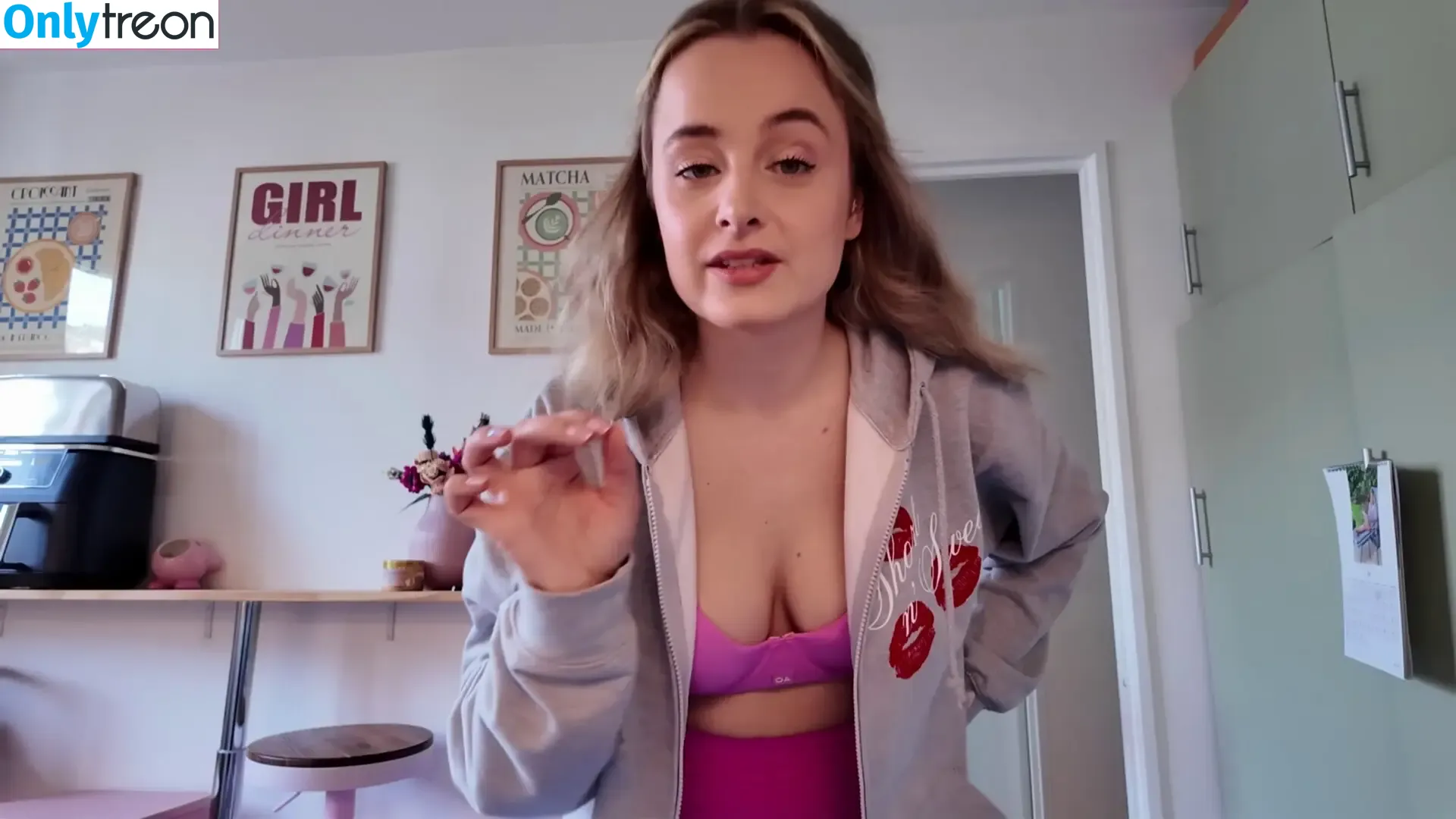 Camille LV nude photo #0155 (CamilleLvqu / camille_lvqu)