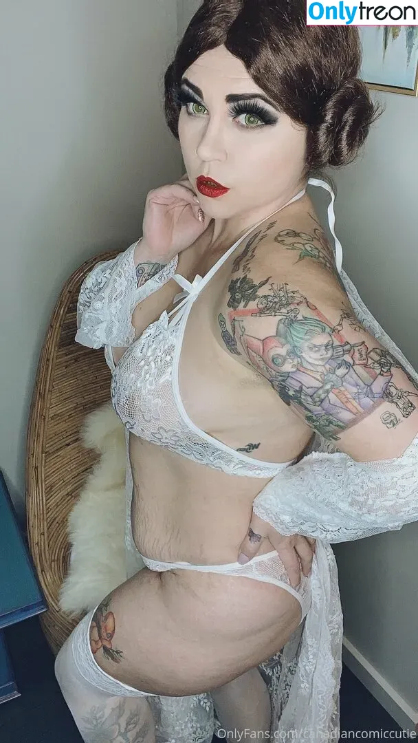 canadiancomiccutie nude photo #0058 (canadiancomiccutie)