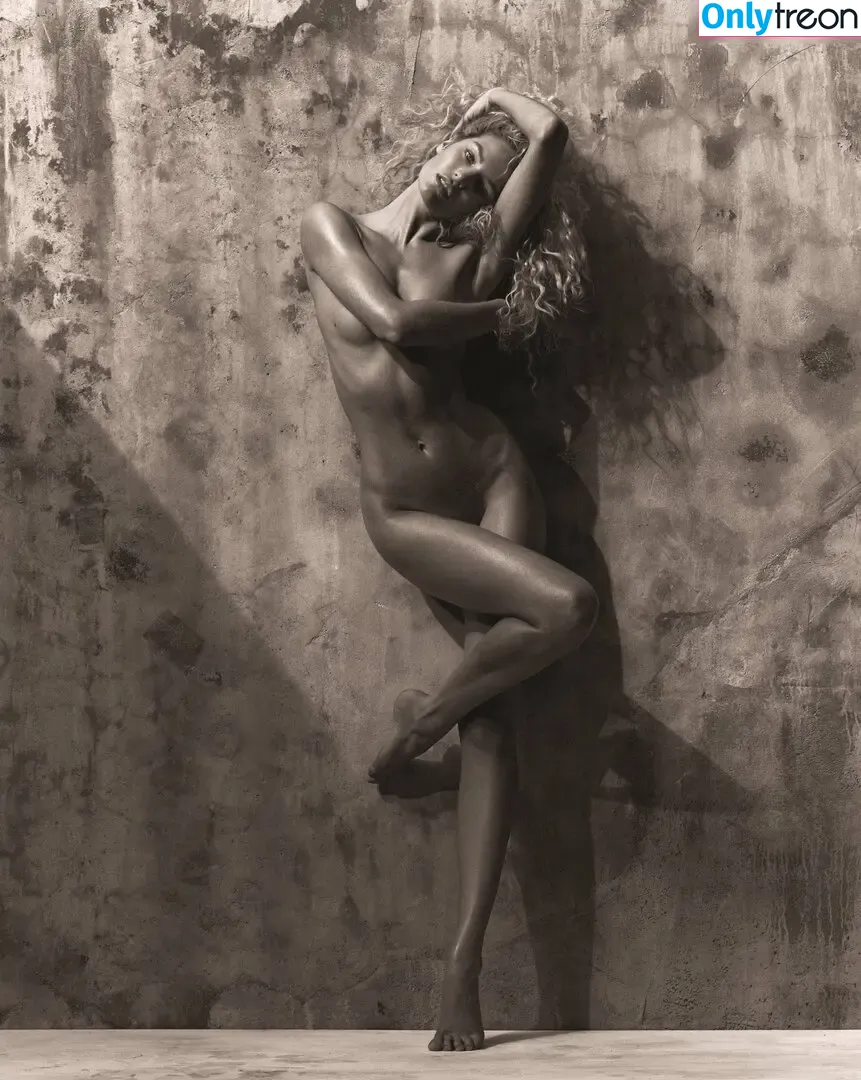 Candice Swanepoel nude photo #0460 (candiceswanepoel)
