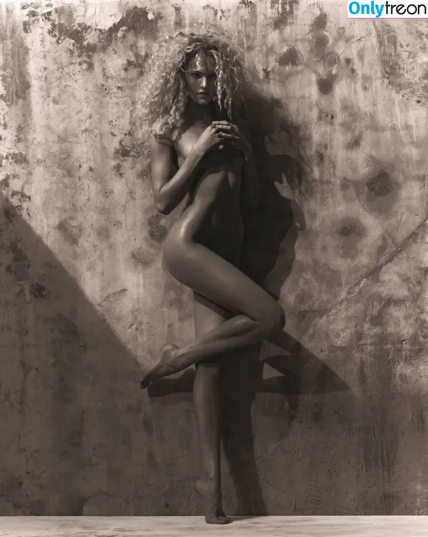 Candice Swanepoel nude photo #0469 (candiceswanepoel)