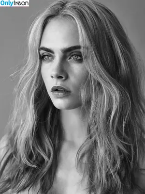 Cara Delevingne / caradelevingne nude photo #0022