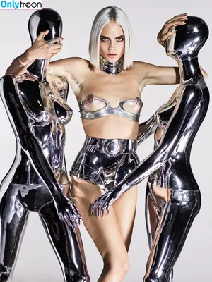 Cara Delevingne / caradelevingne nude photo #0033