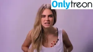 Cara Delevingne / caradelevingne nude photo #0168