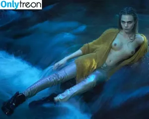 Cara Delevingne / caradelevingne nude photo #0478