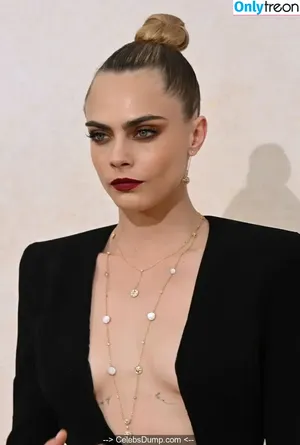 Cara Delevingne / caradelevingne nude photo #0513