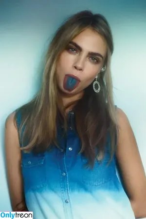 Cara Delevingne / caradelevingne nude photo #0548