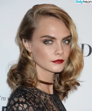 Cara Delevingne / caradelevingne nude photo #0560