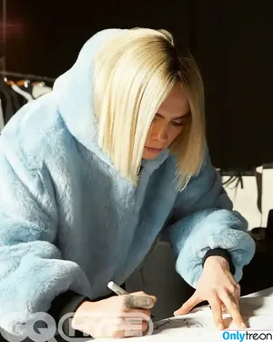 Cara Delevingne / caradelevingne nude photo #0647