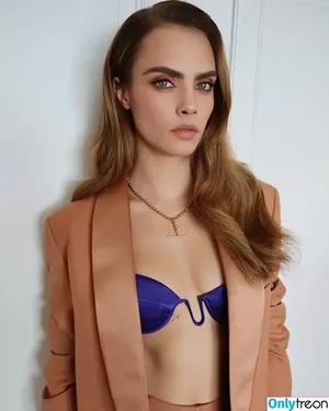 Cara Delevingne / caradelevingne nude photo #0702