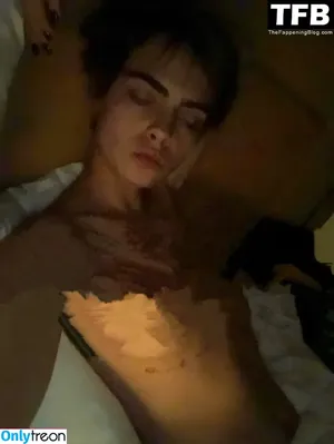 Cara Delevingne / caradelevingne nude photo #0759