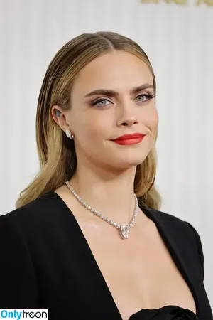 Cara Delevingne / caradelevingne nude photo #0820