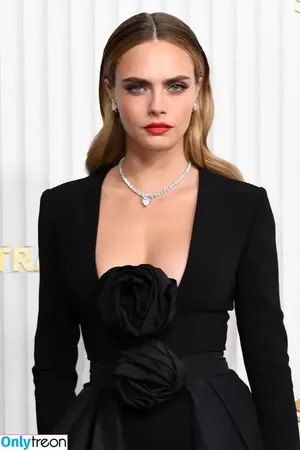 Cara Delevingne / caradelevingne nude photo #0824
