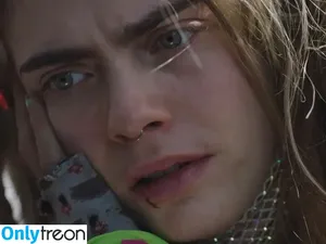 Cara Delevingne / caradelevingne nude photo #0845