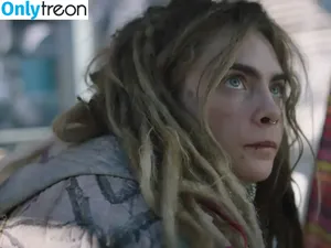 Cara Delevingne / caradelevingne nude photo #0848
