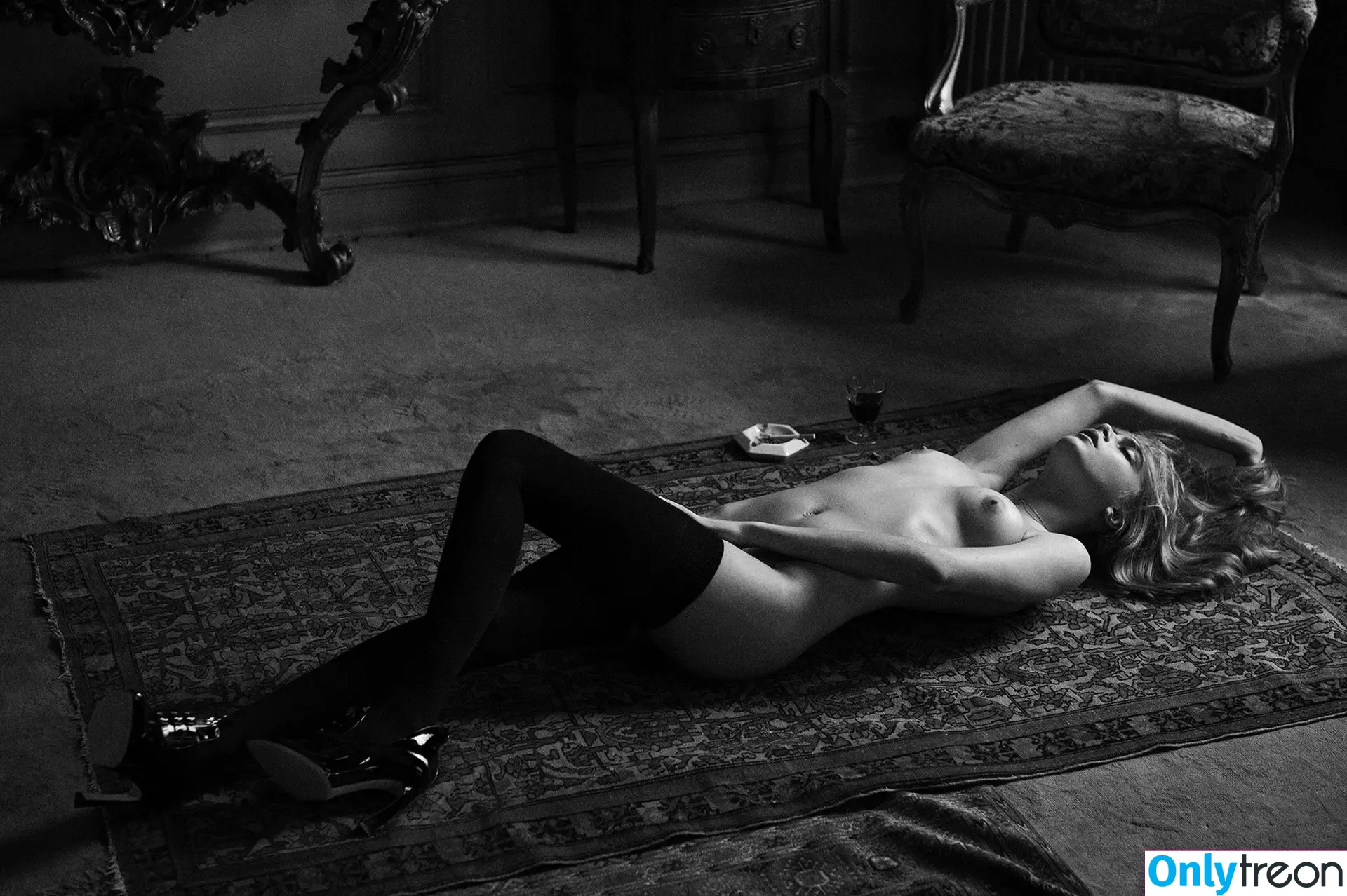 Cara Delevingne nude photo #0017 (caradelevingne)