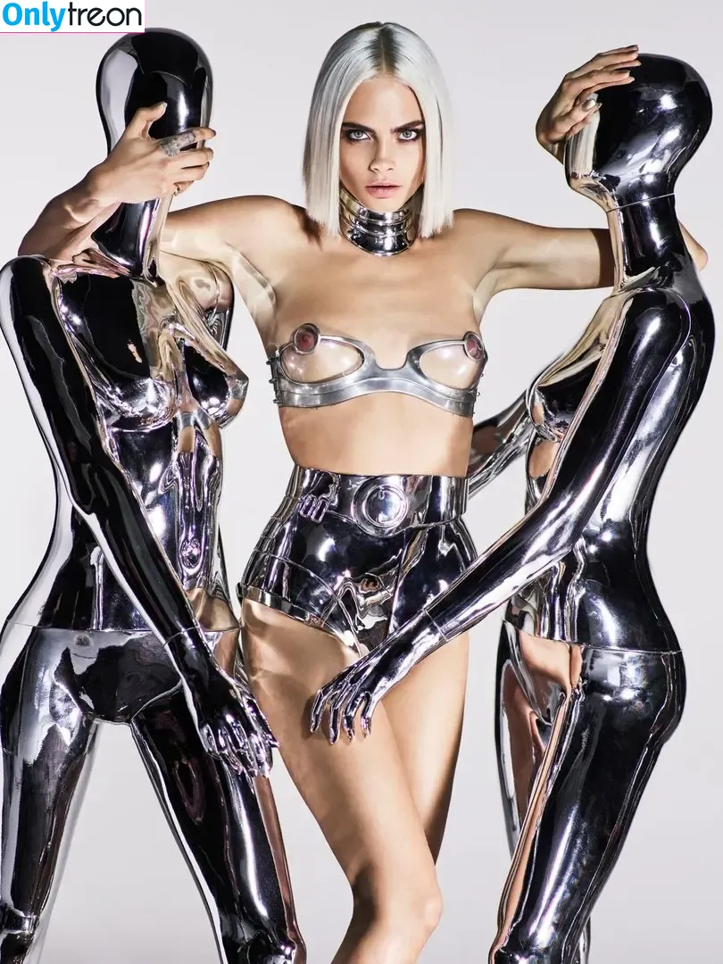Cara Delevingne nude photo #0033 (caradelevingne)