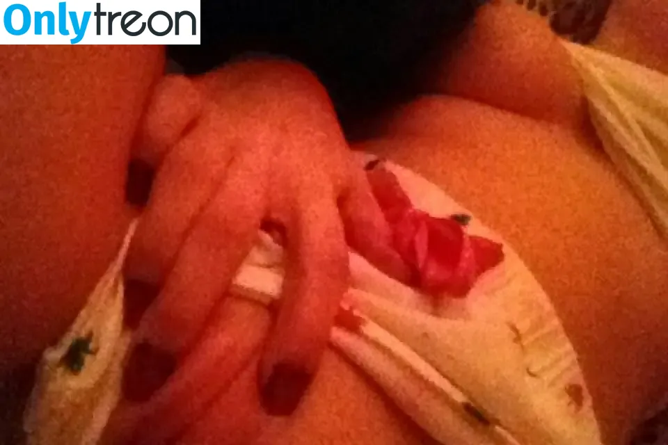 Cara Delevingne nude photo #0053 (caradelevingne)