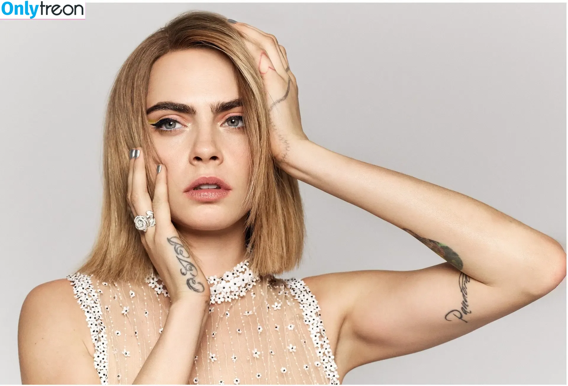 Cara Delevingne nude photo #0080 (caradelevingne)