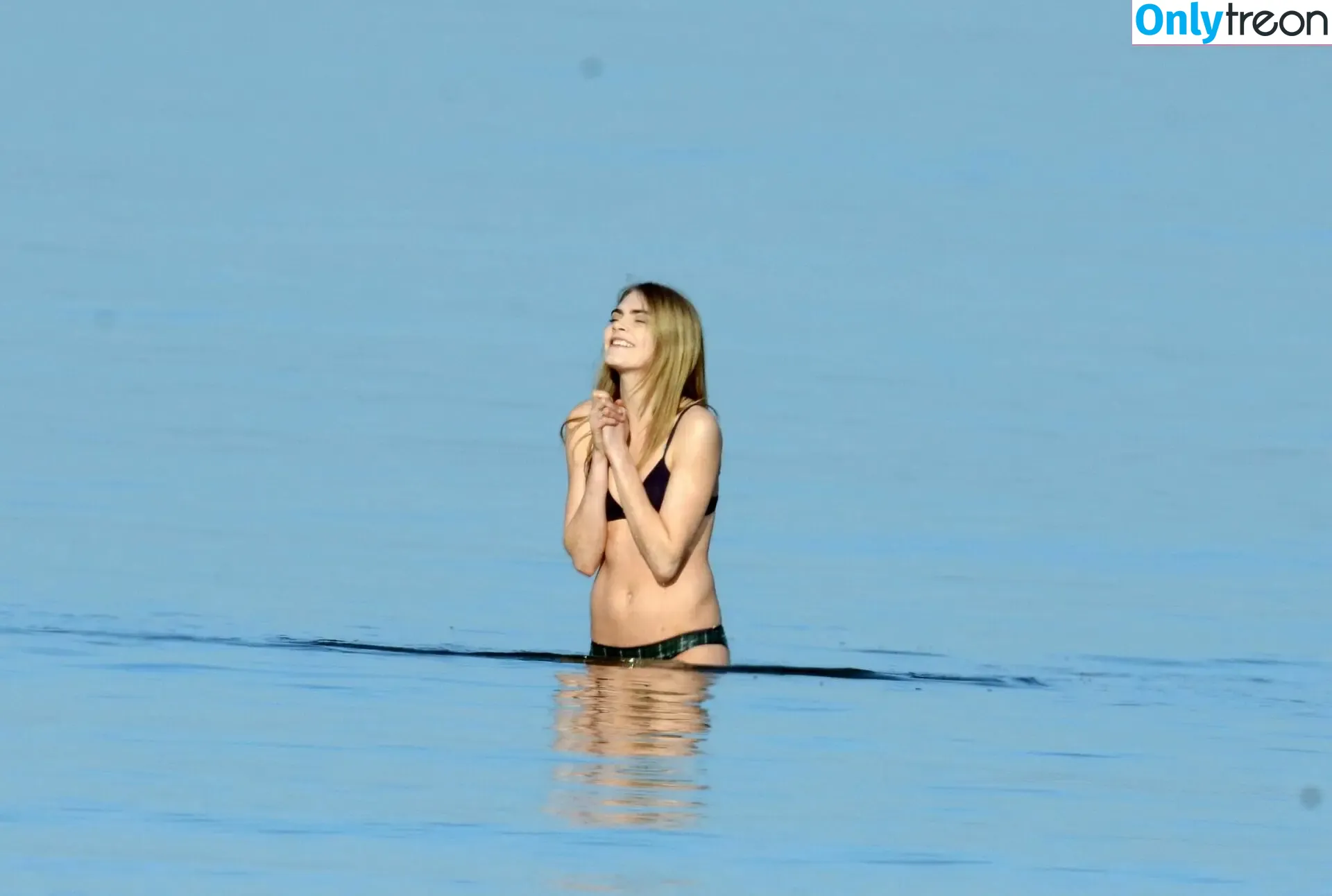 Cara Delevingne nude photo #0392 (caradelevingne)