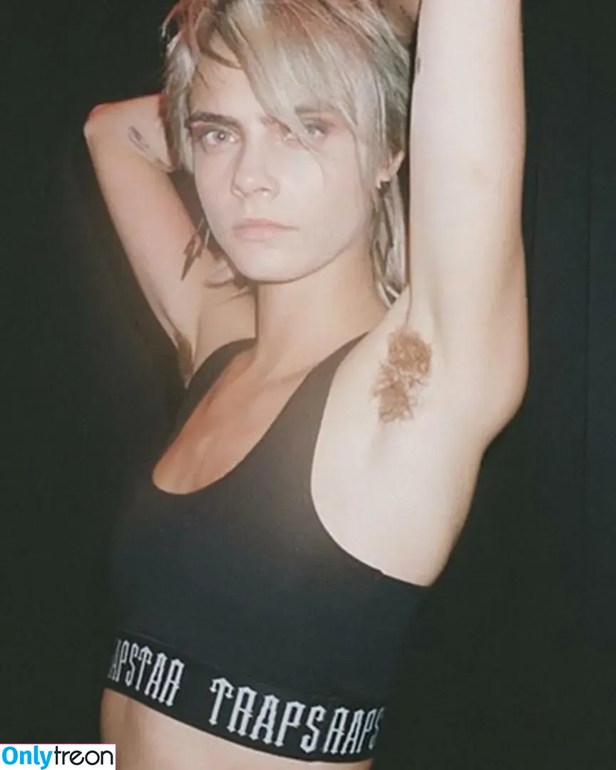 Cara Delevingne nude photo #0546 (caradelevingne)