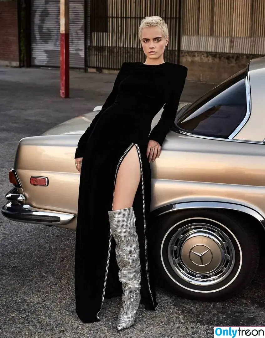 Cara Delevingne nude photo #0550 (caradelevingne)