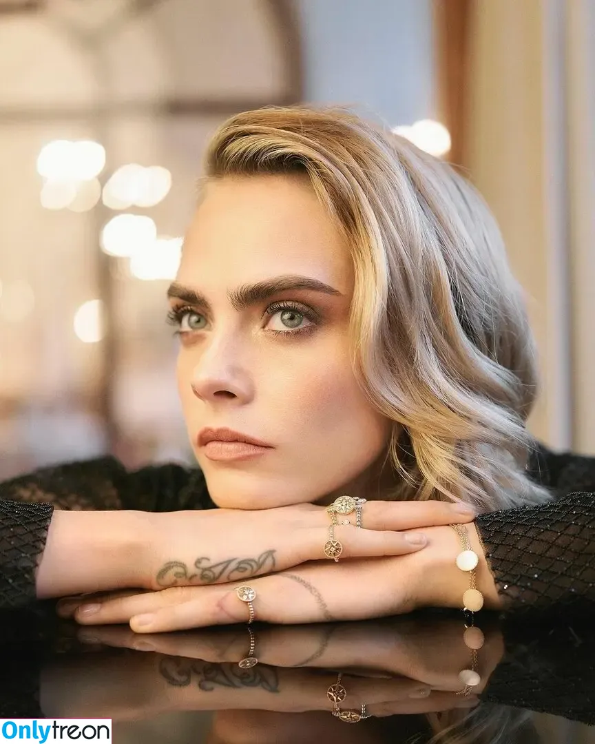 Cara Delevingne nude photo #0618 (caradelevingne)