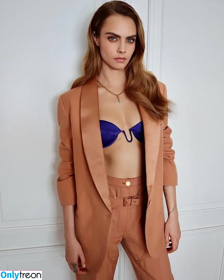 Cara Delevingne nude photo #0703 (caradelevingne)