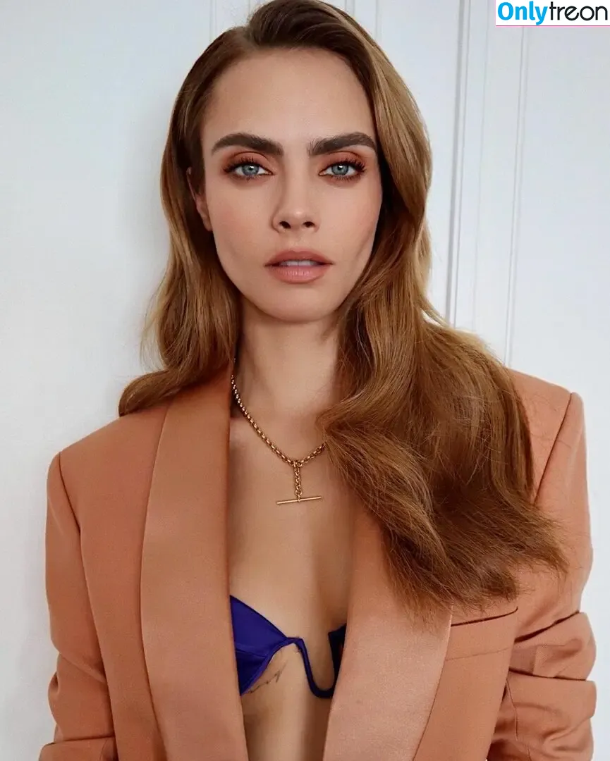 Cara Delevingne nude photo #0704 (caradelevingne)