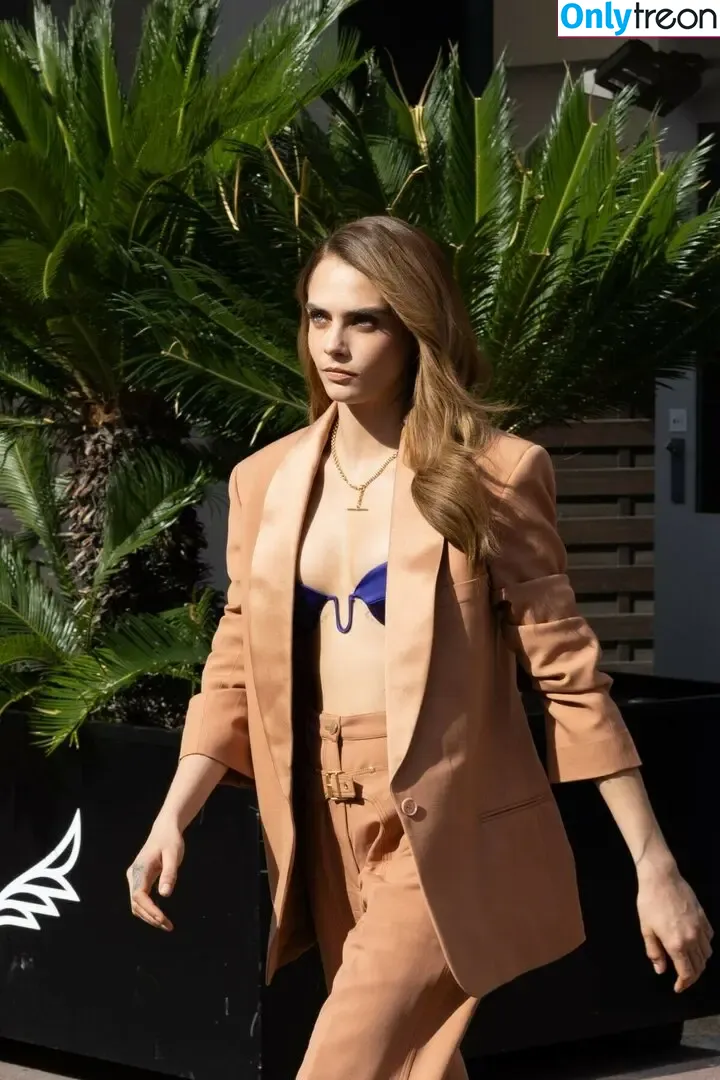 Cara Delevingne nude photo #0709 (caradelevingne)