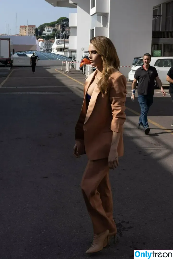 Cara Delevingne nude photo #0718 (caradelevingne)
