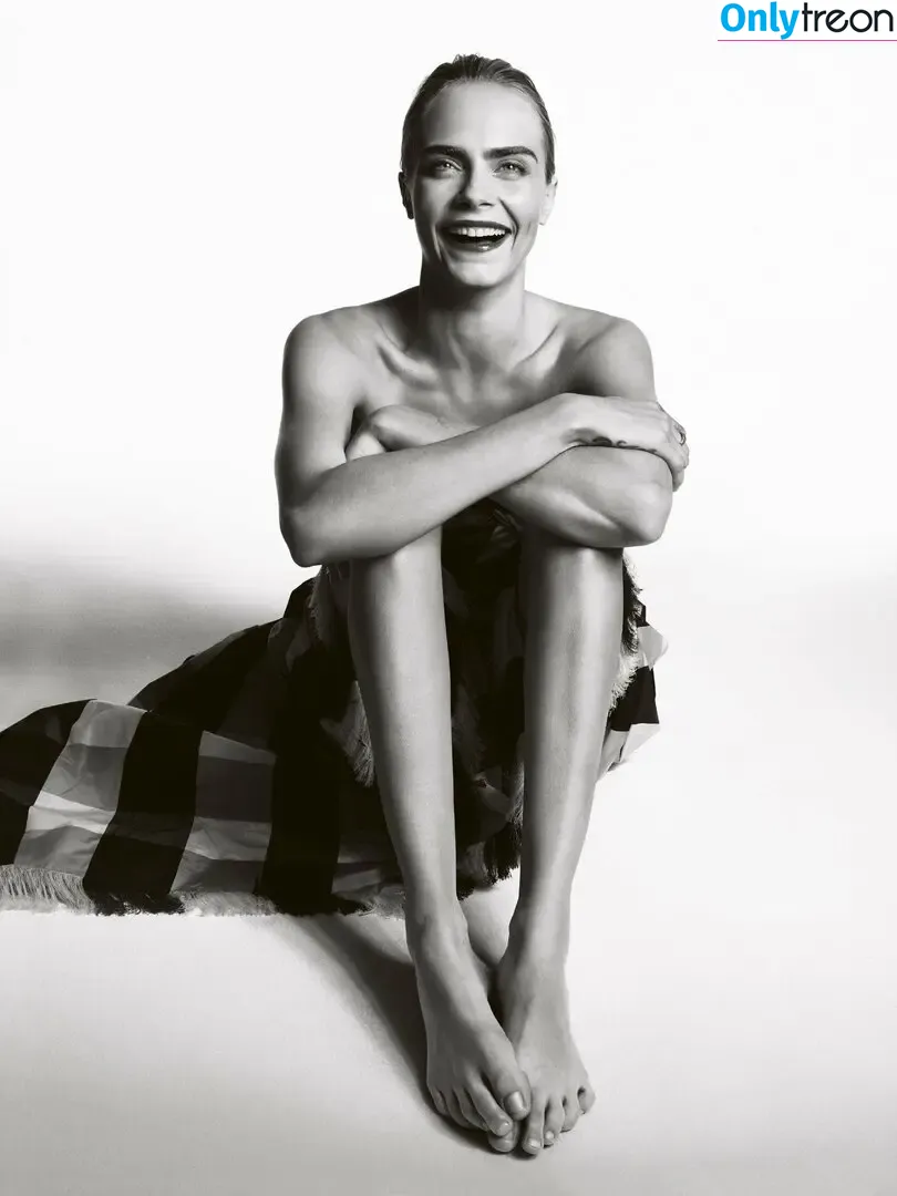Cara Delevingne nude photo #0749 (caradelevingne)