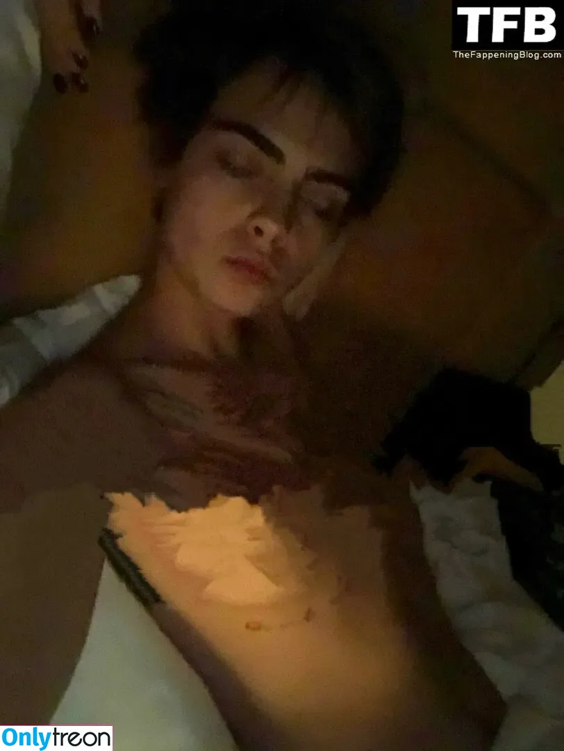 Cara Delevingne nude photo #0759 (caradelevingne)
