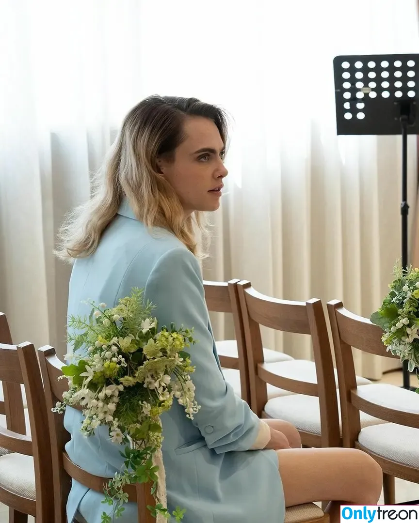 Cara Delevingne nude photo #0809 (caradelevingne)