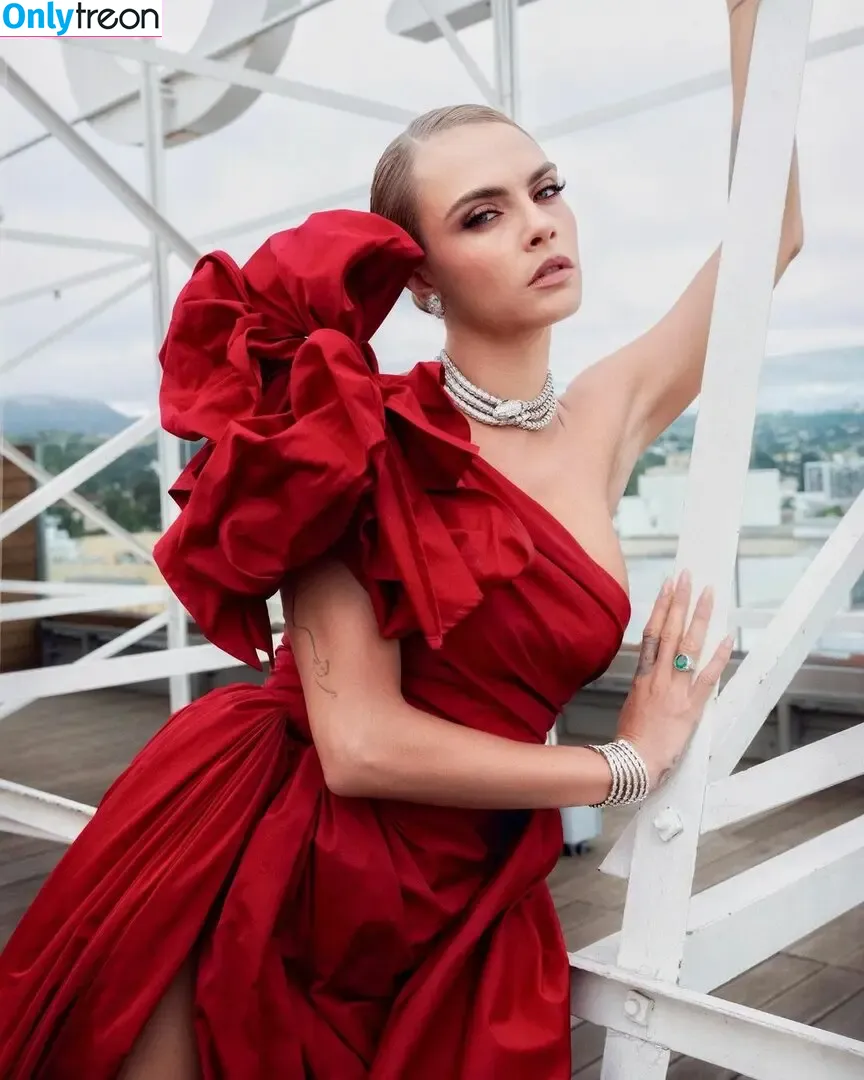 Cara Delevingne nude photo #0863 (caradelevingne)