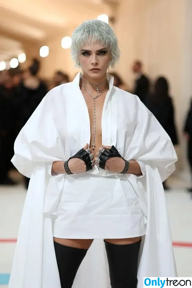 Cara Delevingne nude photo #0932 (caradelevingne)