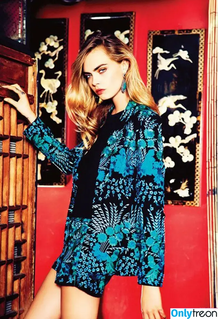 Cara Delevingne nude photo #0947 (caradelevingne)