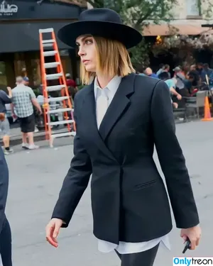 Cara Delevingne / caradelevingne nude photo #1024