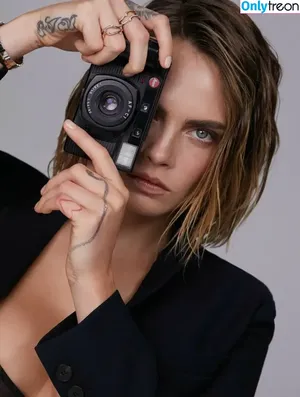 Cara Delevingne / caradelevingne nude photo #1068