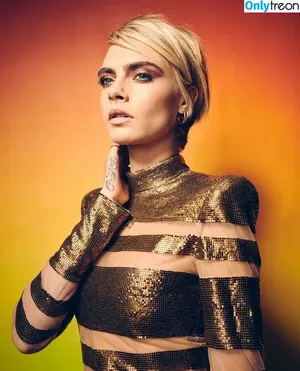 Cara Delevingne / caradelevingne nude photo #1089