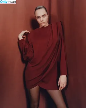 Cara Delevingne / caradelevingne nude photo #1094