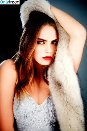 Cara Delevingne / caradelevingne nude photo #1096