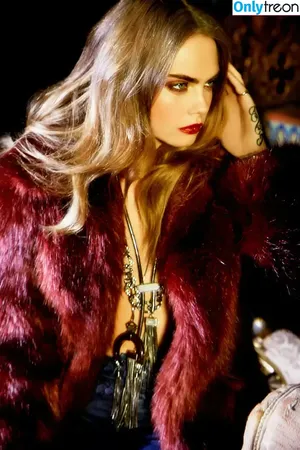 Cara Delevingne / caradelevingne nude photo #1097
