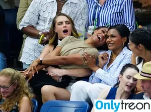 Cara Delevingne / caradelevingne nude photo #1172