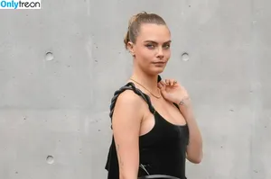 Cara Delevingne / caradelevingne nude photo #1217